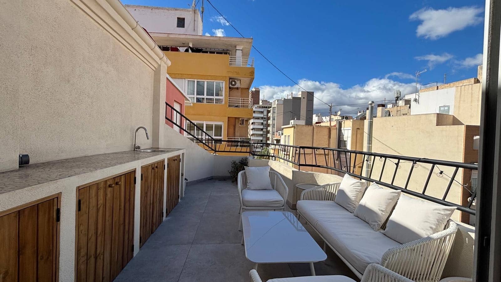 Ático de 2 habitaciones en Alicante / Alacant ciudad en venta - 590.000 € (Ref: 9890298)