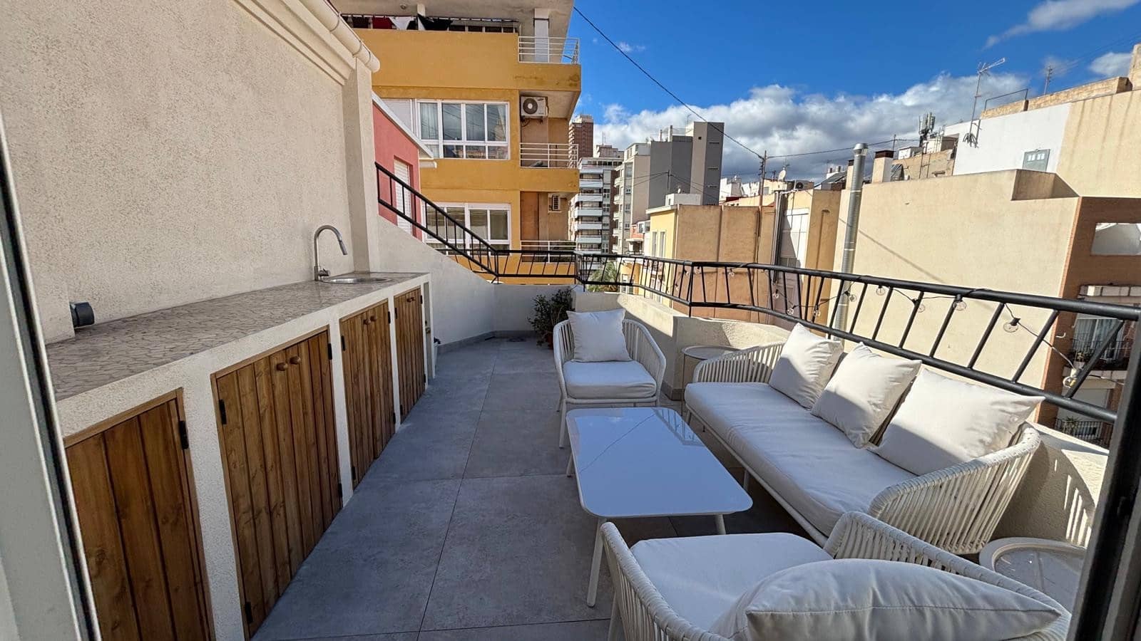 Ático de 2 habitaciones en Alicante / Alacant ciudad en venta - 590.000 € (Ref: 9890298)
