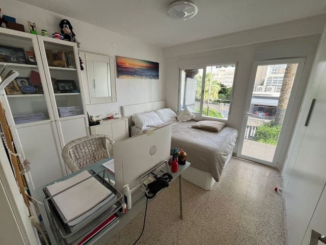 2 sovrum Lägenhet till salu i Playa Poniente, Benidorm med garage - 465 000 € (Ref: 9986808)