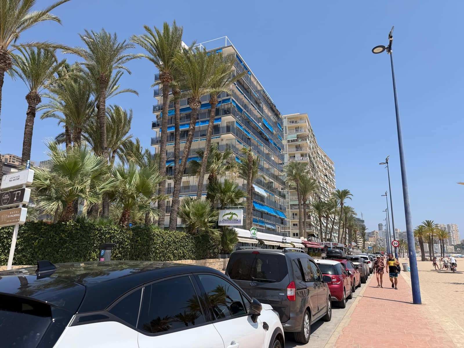 2 slaapkamer Appartement te koop in Benidorm met garage - € 465.000 (Ref: 9986808)