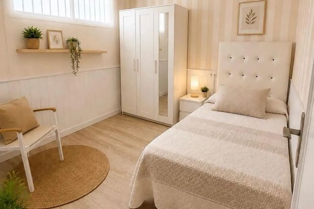 3 soverom Leilighet til salgs i Playa de San Juan, Alicante by med svømmebasseng garasje - € 344 000 (Ref: 9997063)