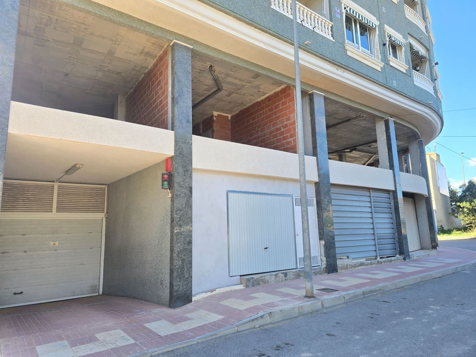 Kaupallinen myytävänä paikassa Alicante kaupunki - 140 000 € (Ref: 10055649)