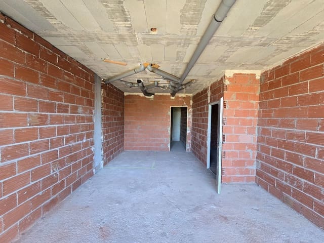 Kommersiell til salgs i Alicante by - € 140 000 (Ref: 10055649)