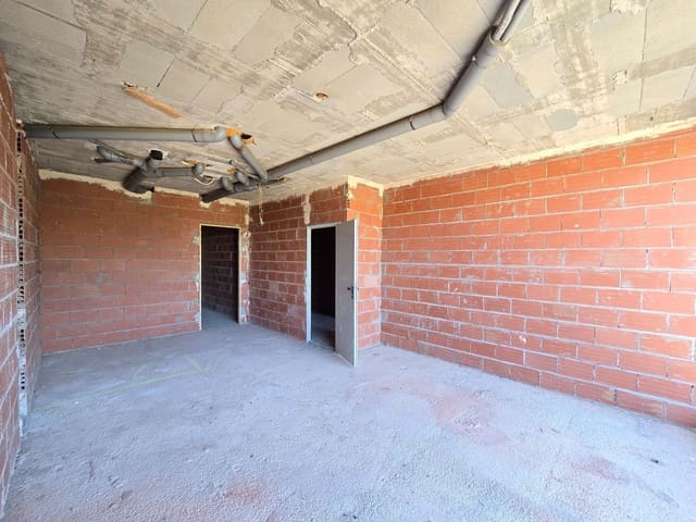 Kommersiell til salgs i Alicante by - € 140 000 (Ref: 10055649)