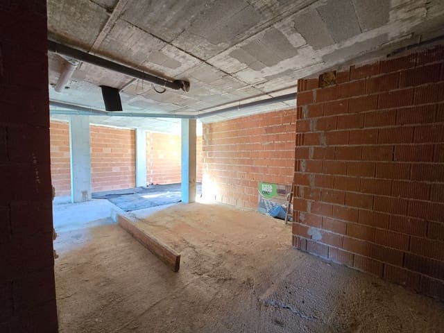 Kommersiell til salgs i Alicante by - € 140 000 (Ref: 10055649)
