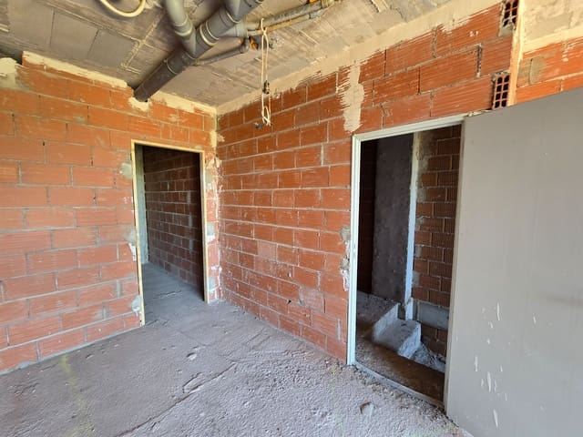 Kommersiell til salgs i Alicante by - € 140 000 (Ref: 10055649)