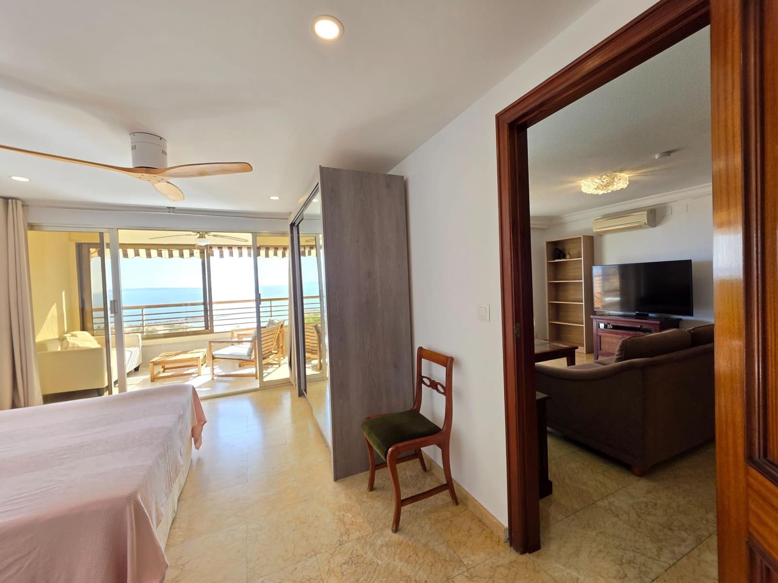 Piso de 2 habitaciones en Alicante / Alacant ciudad en alquiler con piscina garaje - 1.600 € (Ref: 10057442)