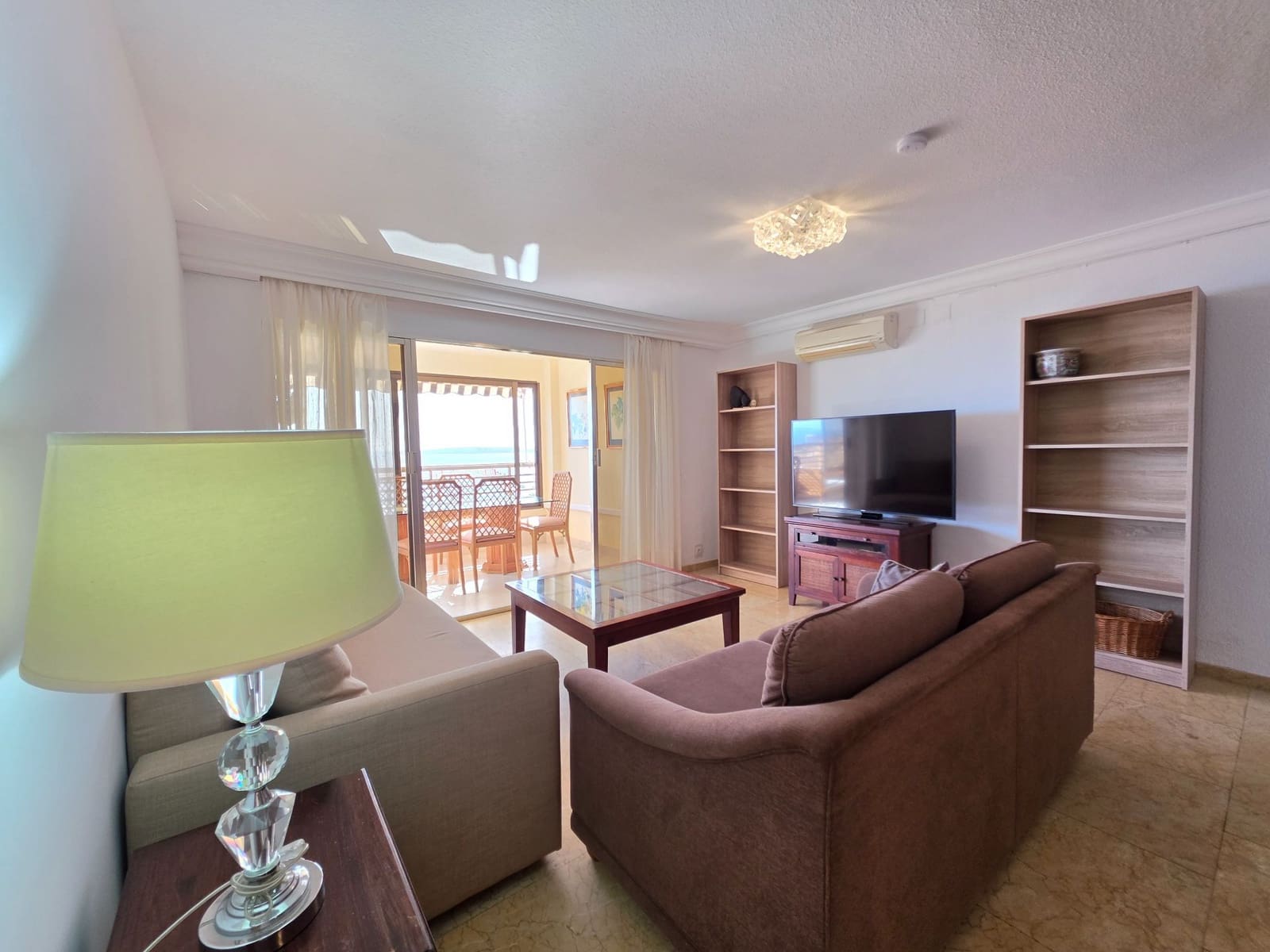 Piso de 2 habitaciones en Alicante / Alacant ciudad en alquiler con piscina garaje - 1.600 € (Ref: 10057442)