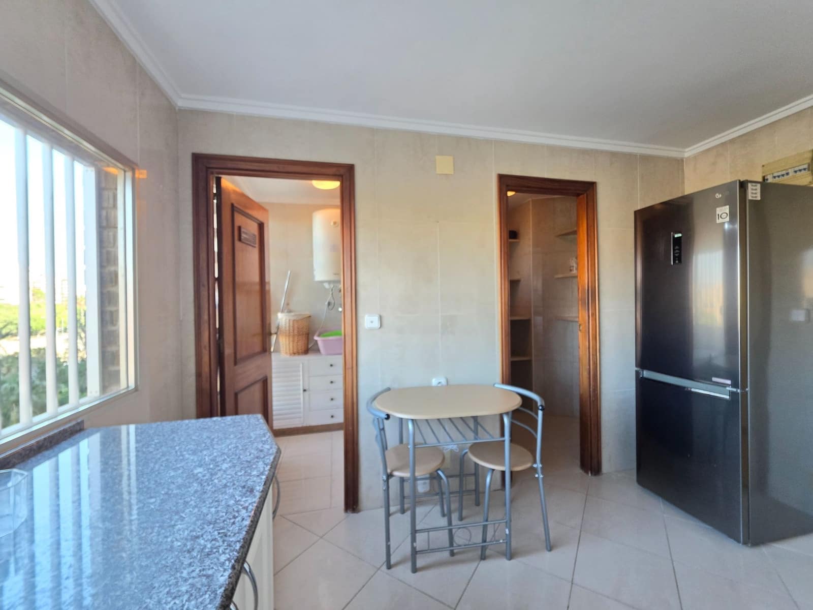 Piso de 2 habitaciones en Alicante / Alacant ciudad en alquiler con piscina garaje - 1.600 € (Ref: 10057442)