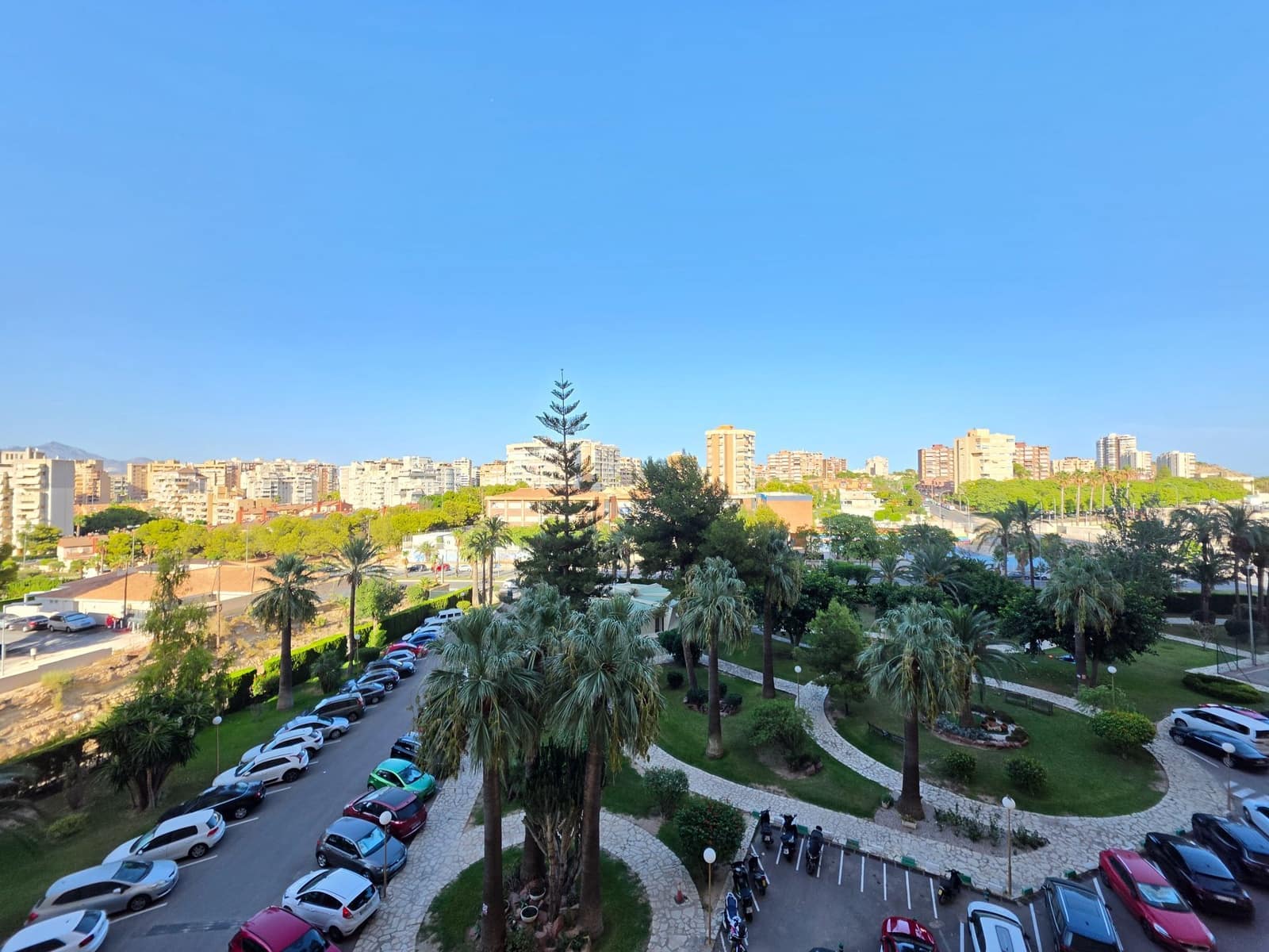Piso de 2 habitaciones en Alicante / Alacant ciudad en alquiler con piscina garaje - 1.600 € (Ref: 10057442)