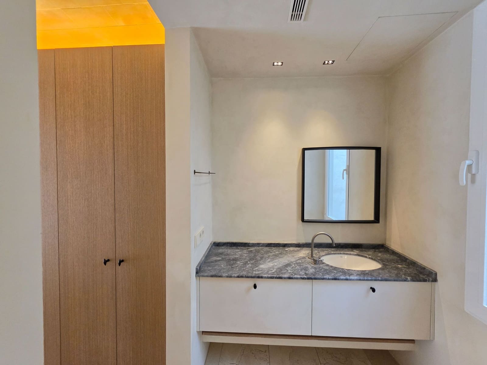 3 soveværelse Lejlighed til leje i Alicante by - € 1.650 (Ref: 10057443)