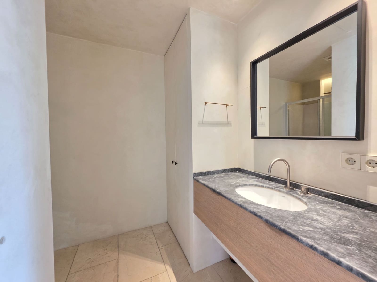 3 soveværelse Lejlighed til leje i Alicante by - € 1.650 (Ref: 10057443)