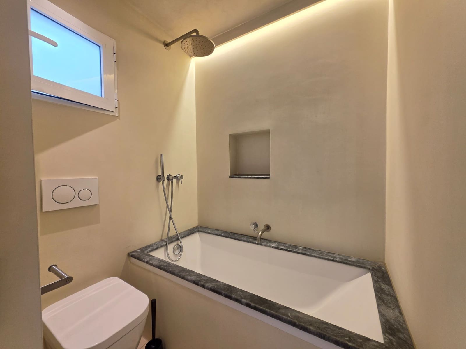 3 soveværelse Lejlighed til leje i Alicante by - € 1.650 (Ref: 10057443)