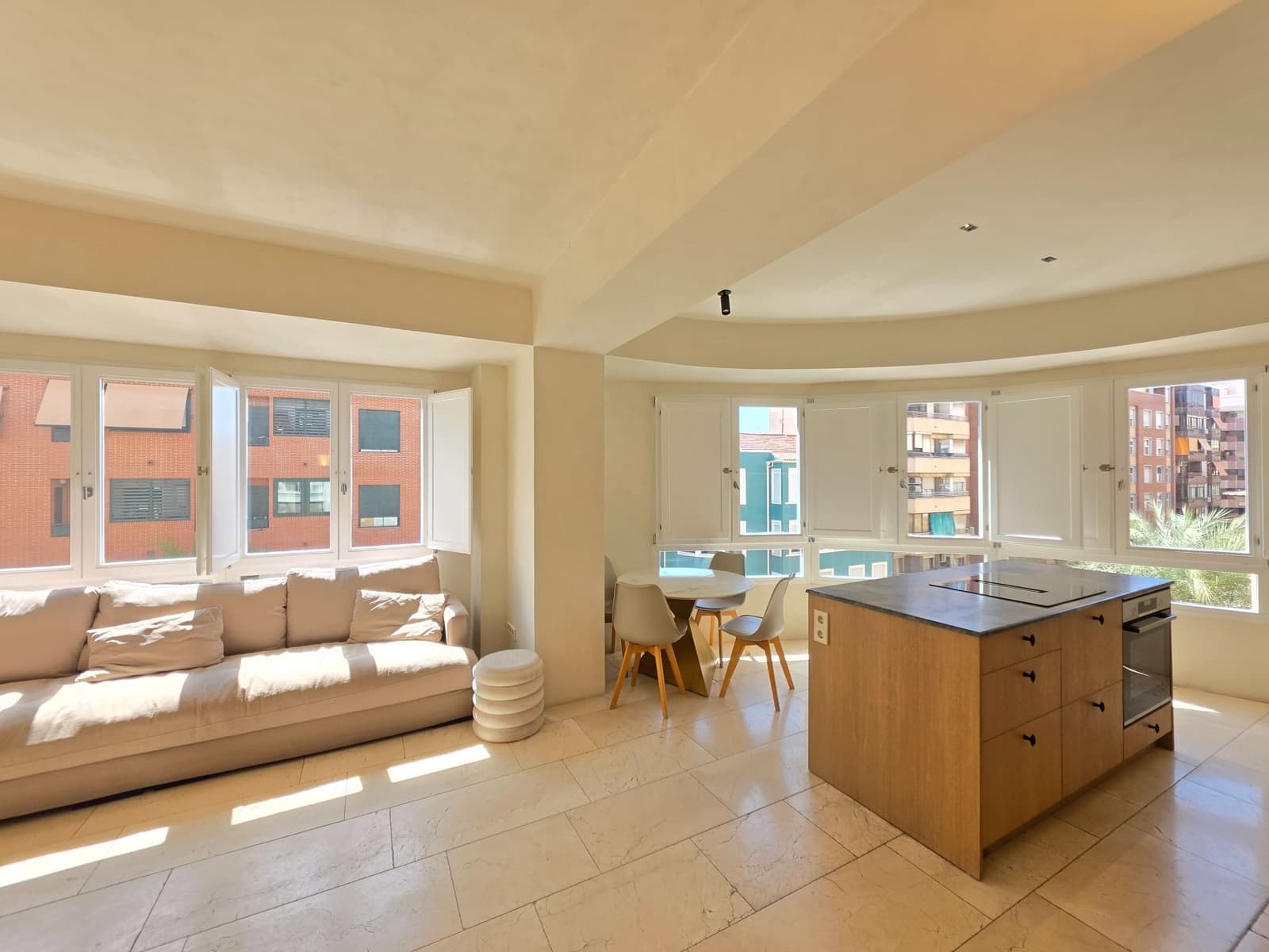 3 soveværelse Lejlighed til leje i Alicante by - € 1.650 (Ref: 10057443)