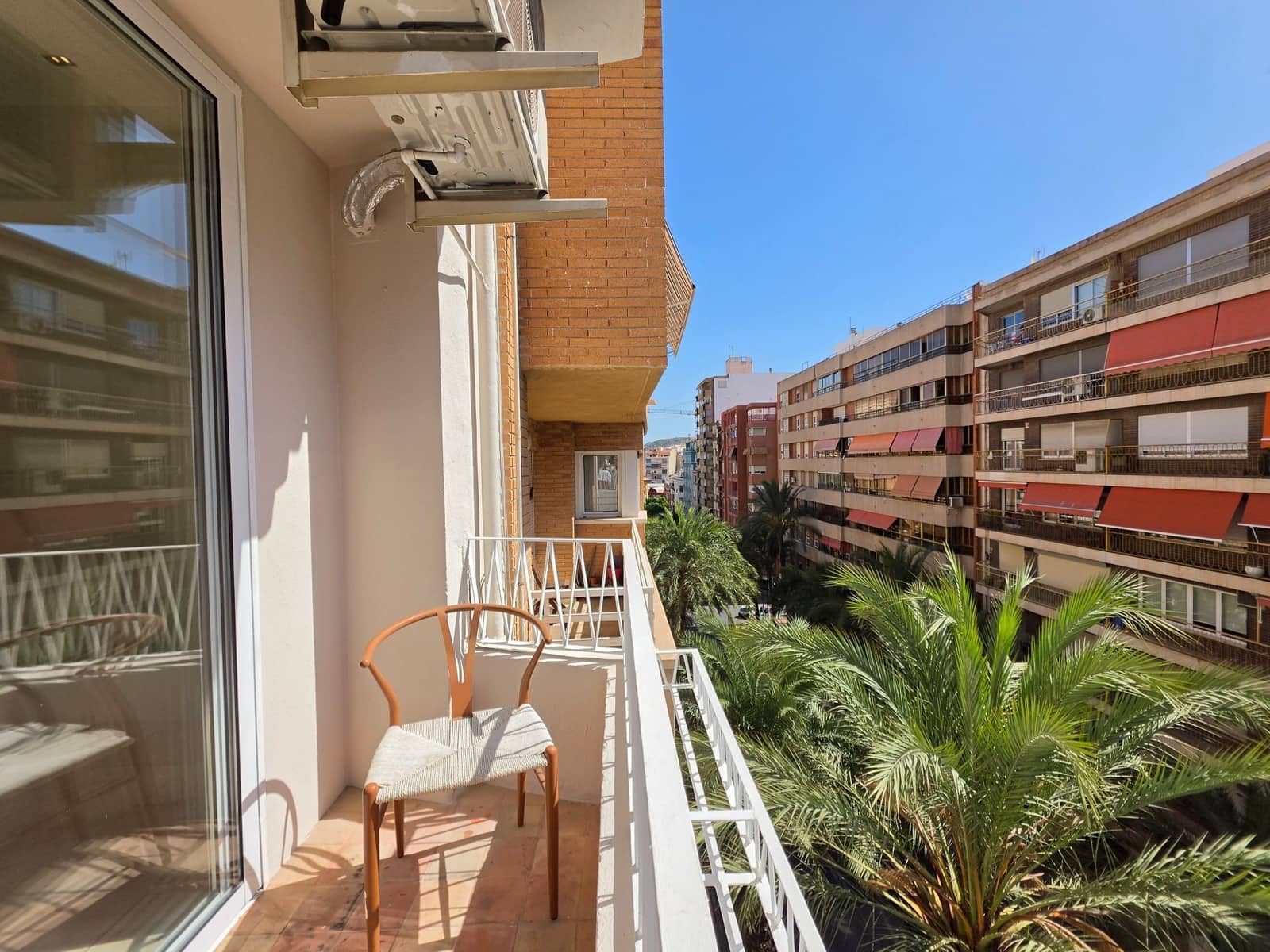 3 soveværelse Lejlighed til leje i Alicante by - € 1.650 (Ref: 10057443)