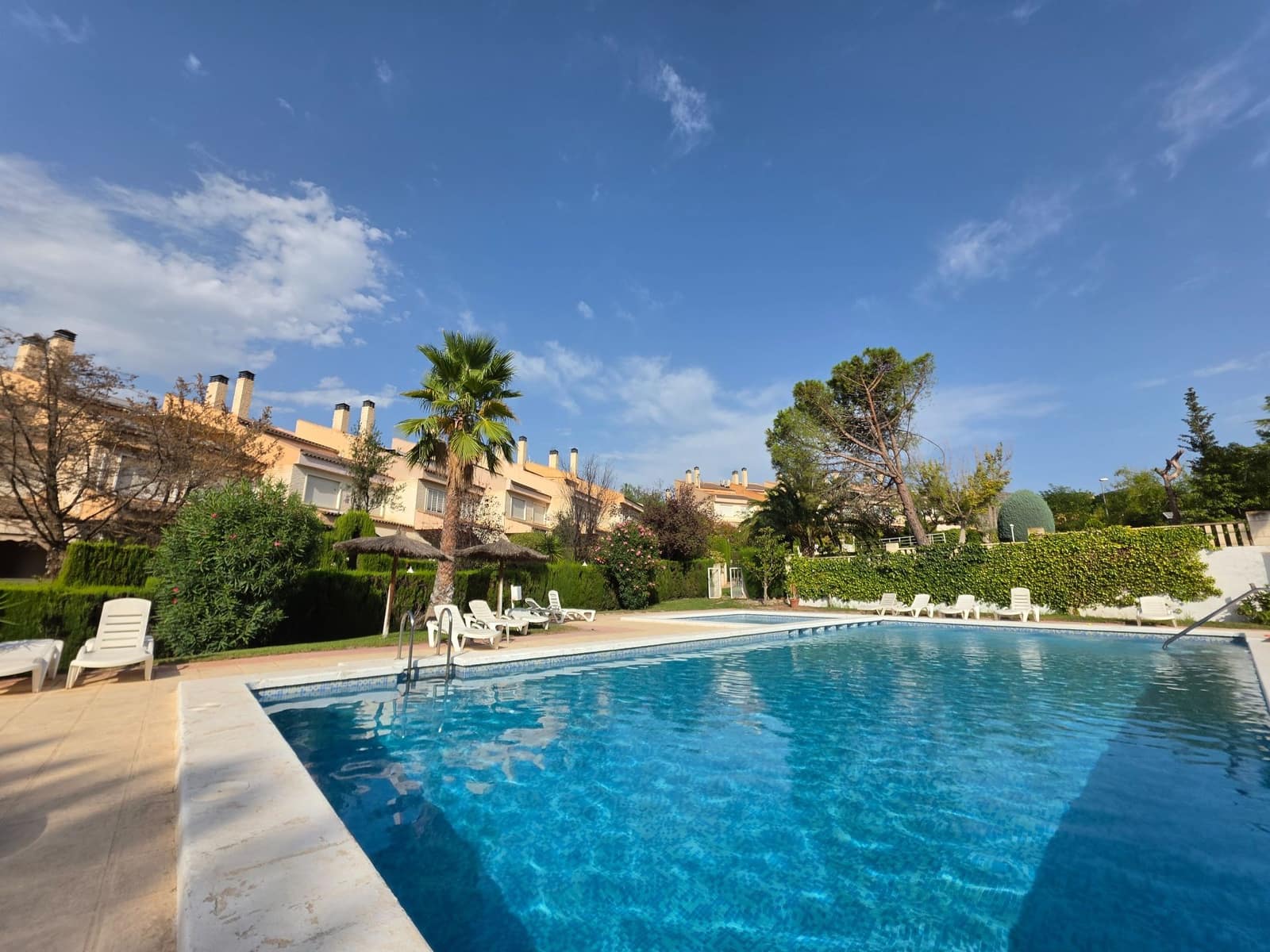 4 bedroom Semi-detached Villa for sale in Petrel / Petrer with pool garage - € 315,000 (Ref: 10061249)