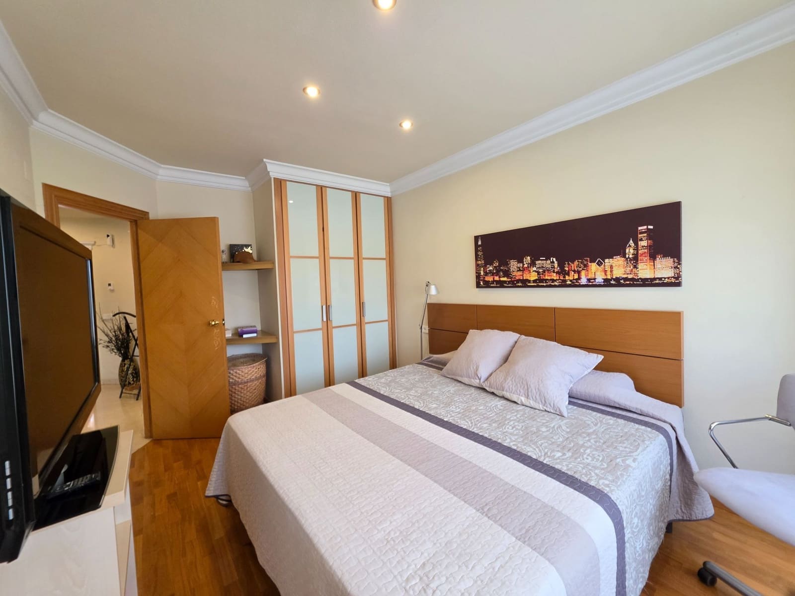 4 bedroom Semi-detached Villa for sale in Petrel / Petrer with pool garage - € 315,000 (Ref: 10061249)