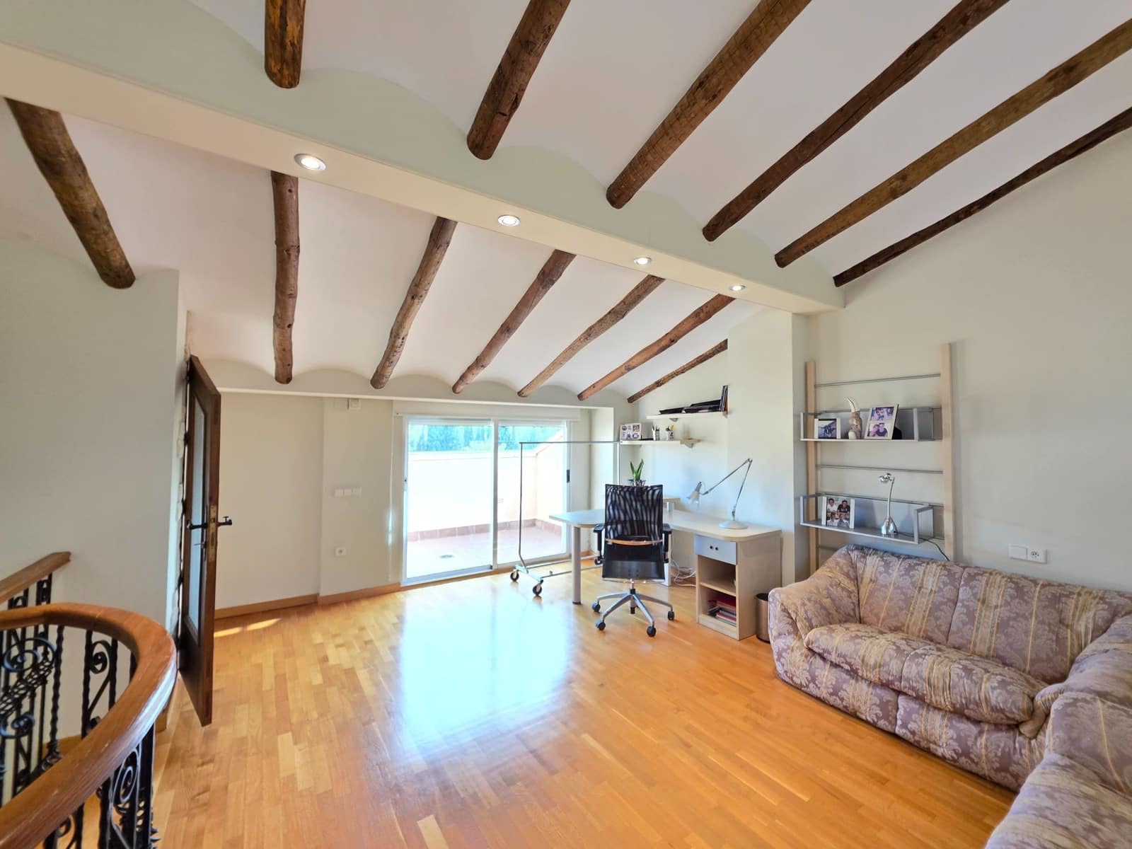 4 bedroom Semi-detached Villa for sale in Petrel / Petrer with pool garage - € 315,000 (Ref: 10061249)