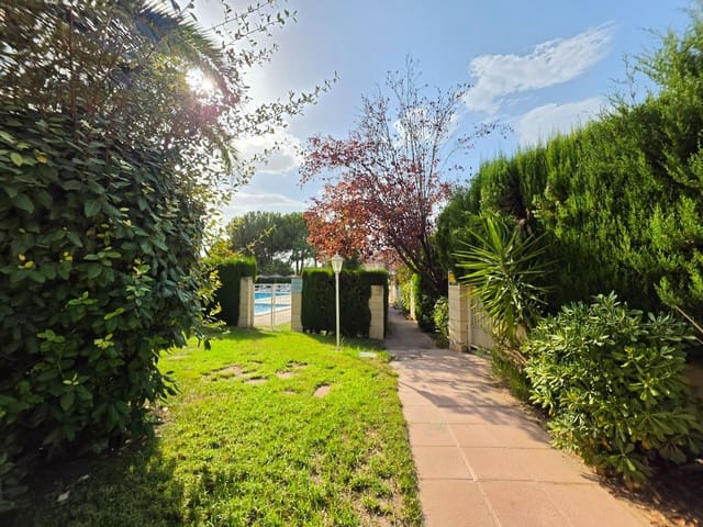 4 bedroom Semi-detached Villa for sale in Petrel / Petrer with pool garage - € 315,000 (Ref: 10061249)