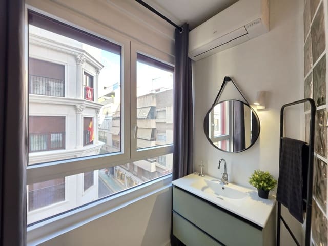 1 makuuhuone Asunto vuokrattavana paikassa Barrio del Centro, Alicante kaupunki - 1 250 € (Ref: 10085468)