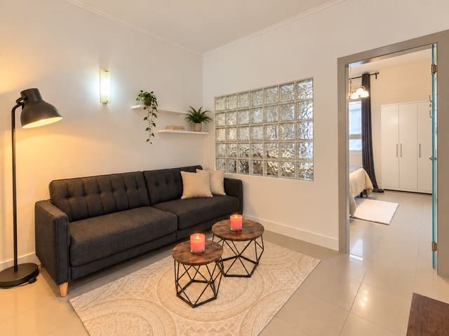 1 soveværelse Lejlighed til leje i Barrio del Centro, Alicante by - € 1.250 (Ref: 10085468)