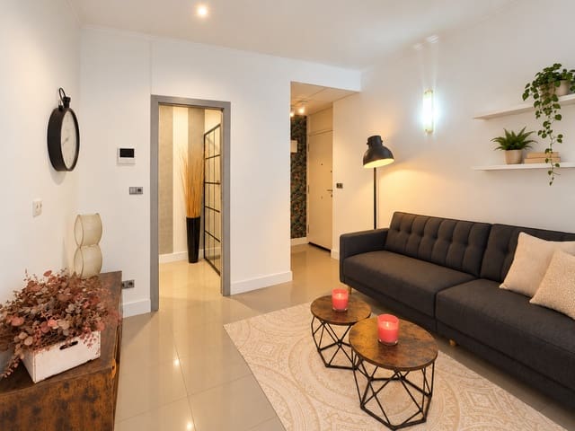 1 soveværelse Lejlighed til leje i Barrio del Centro, Alicante by - € 1.250 (Ref: 10085468)