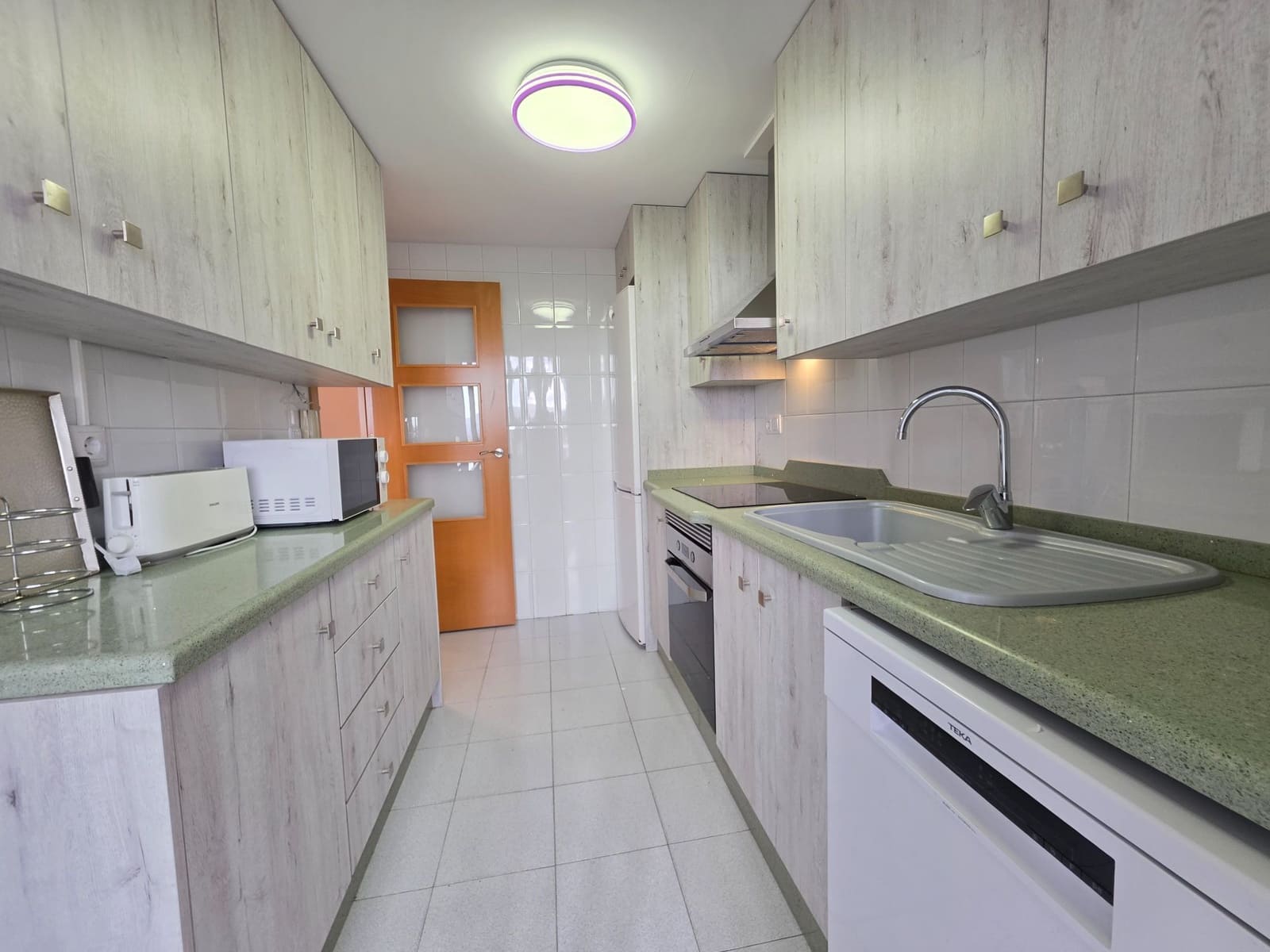 3 slaapkamer Flat te huur in Playa de San Juan met zwembad garage - € 1.650 (Ref: 10088818)
