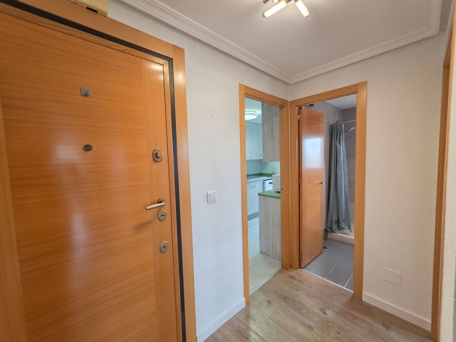 3 slaapkamer Flat te huur in Playa de San Juan met zwembad garage - € 1.650 (Ref: 10088818)
