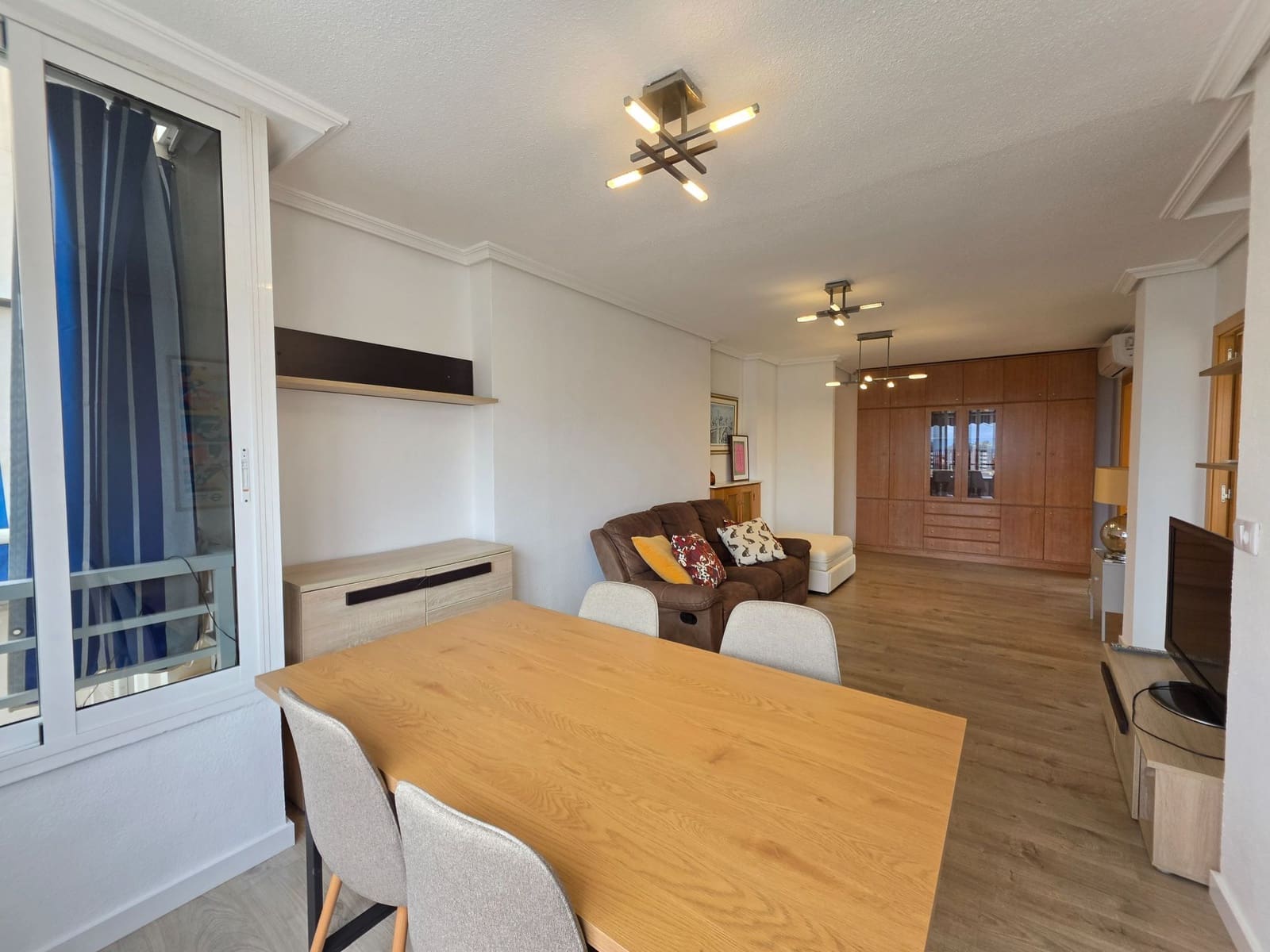 3 slaapkamer Flat te huur in Playa de San Juan met zwembad garage - € 1.650 (Ref: 10088818)