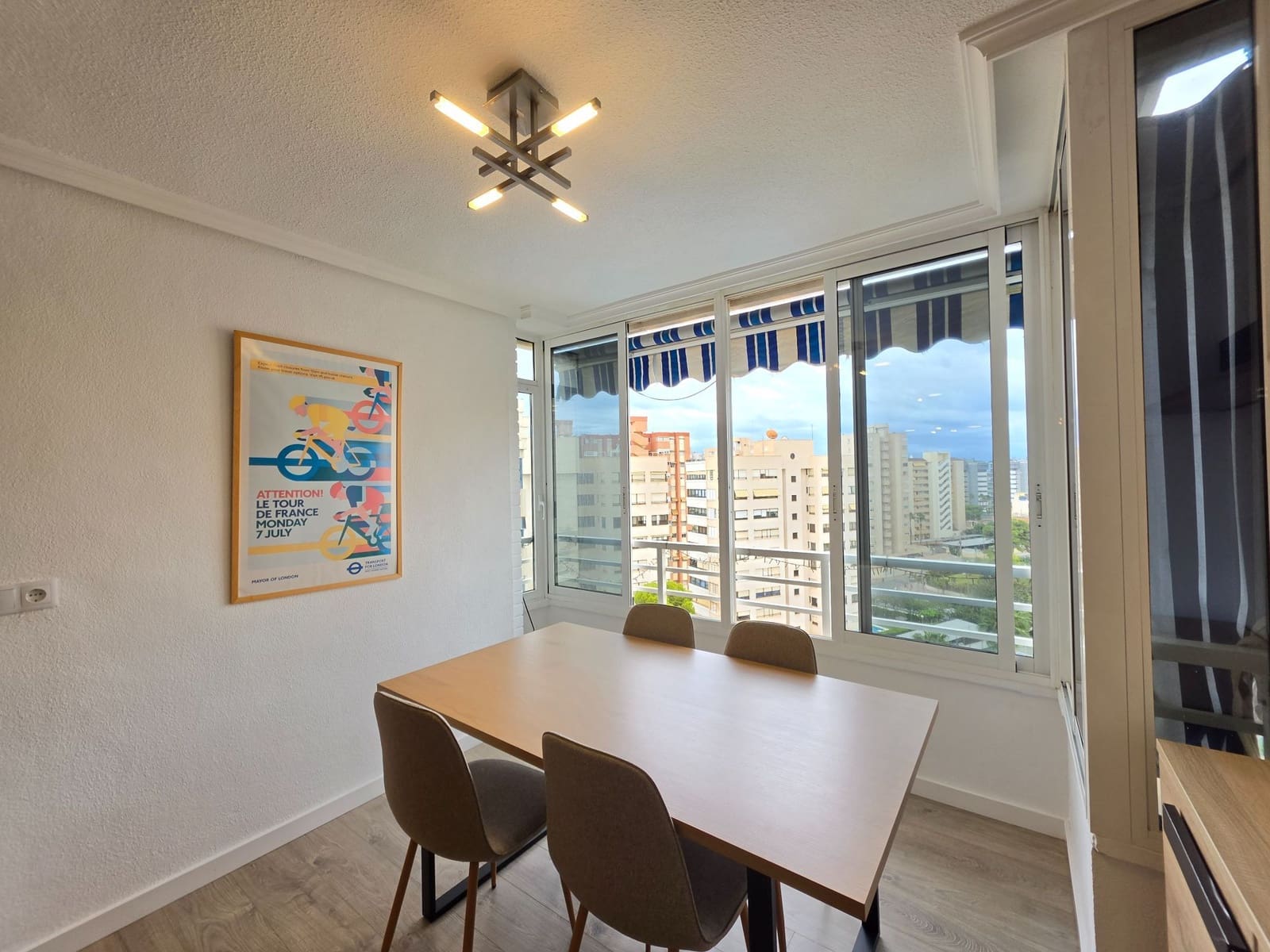 3 slaapkamer Flat te huur in Playa de San Juan met zwembad garage - € 1.650 (Ref: 10088818)