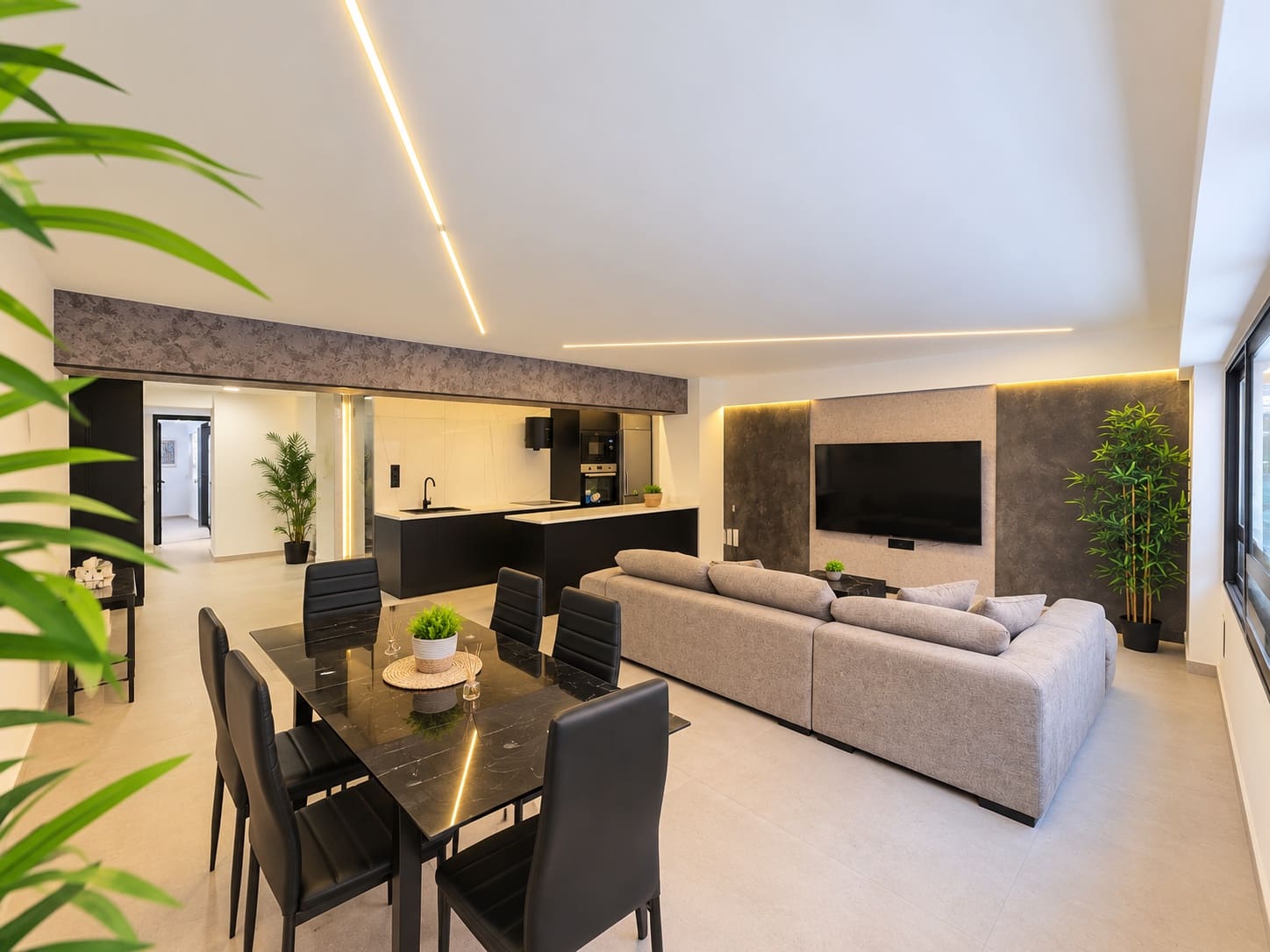 4 bedroom Flat for sale in Alicante / Alacant city - € 319,000 (Ref: 10101544)
