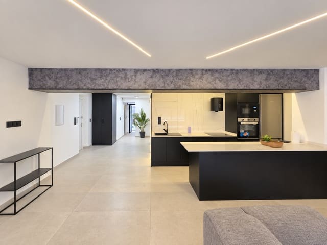 4 slaapkamer Flat te koop in Ensanche - Diputacion, Alicante stad - € 319.000 (Ref: 10101544)
