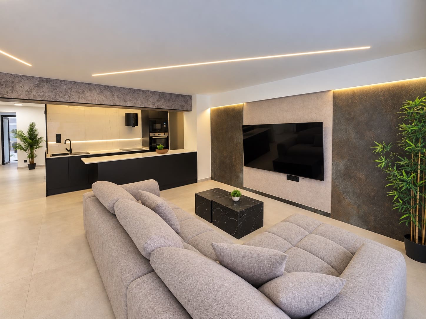 4 bedroom Flat for sale in Alicante / Alacant city - € 319,000 (Ref: 10101544)