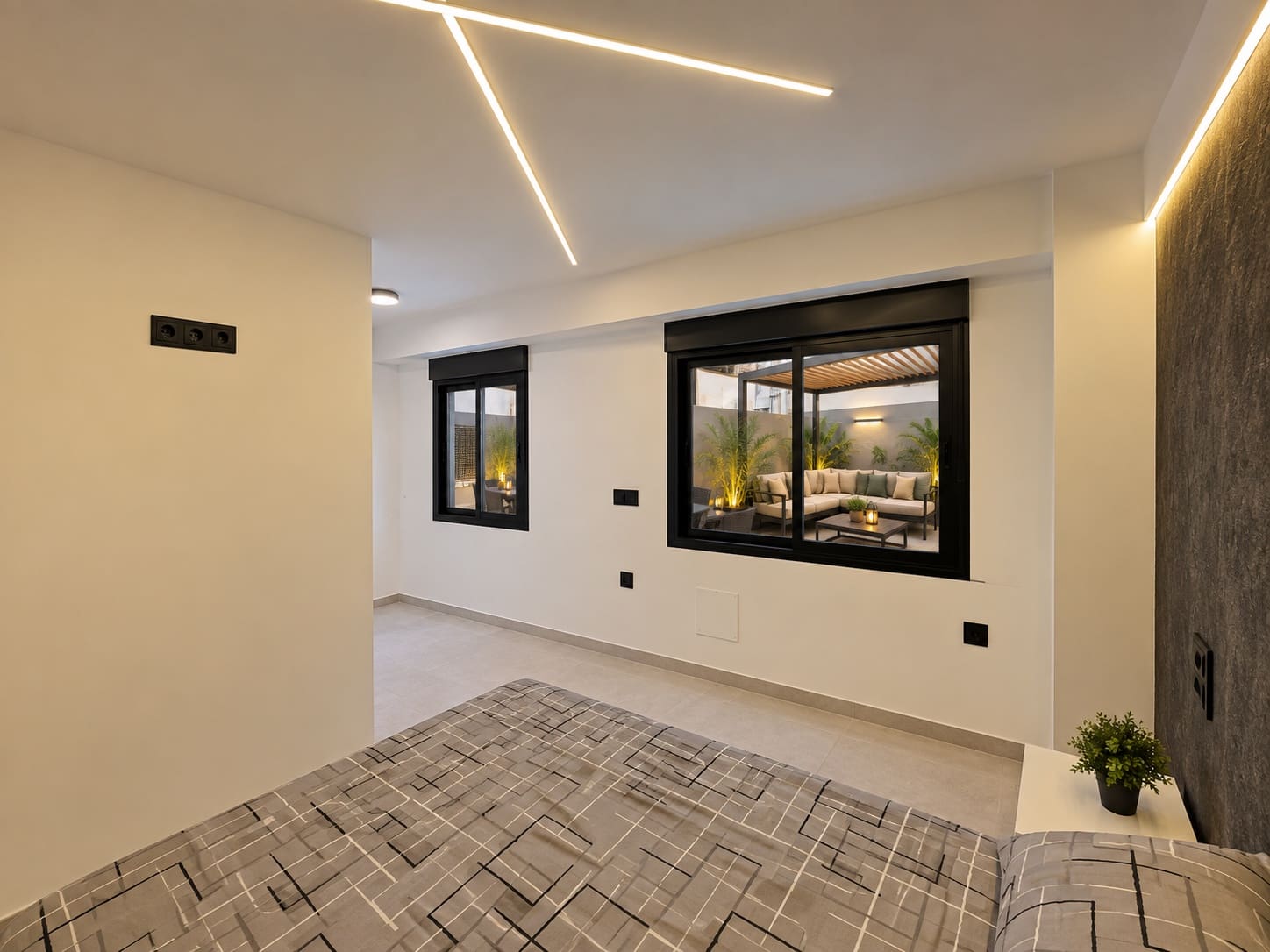 4 bedroom Flat for sale in Alicante / Alacant city - € 319,000 (Ref: 10101544)