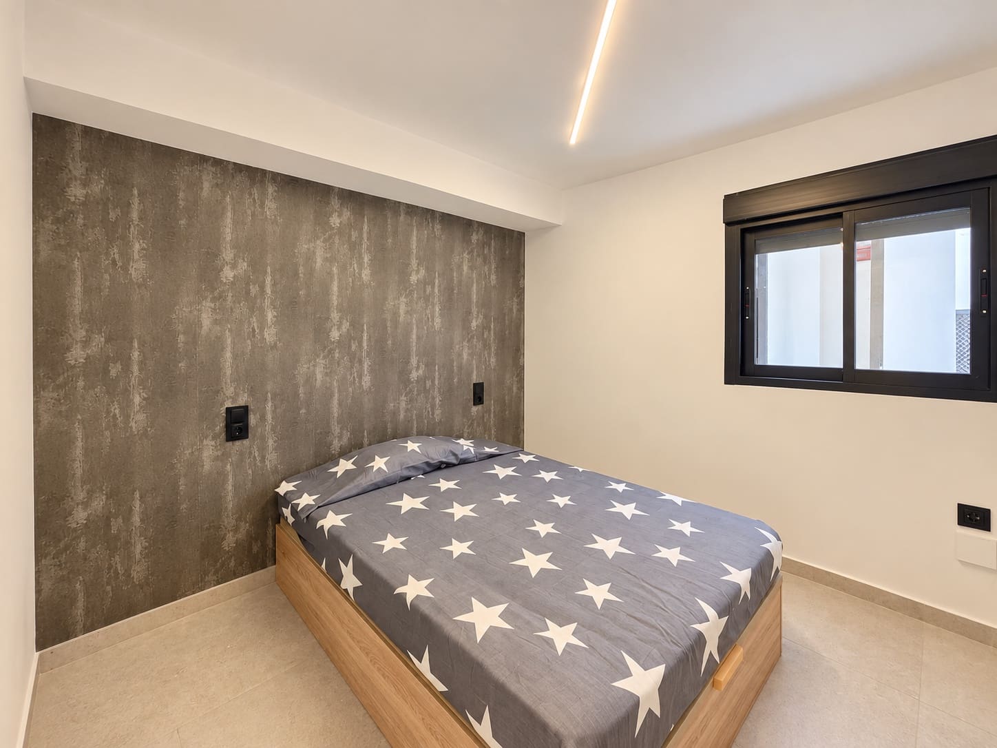 4 bedroom Flat for sale in Alicante / Alacant city - € 319,000 (Ref: 10101544)