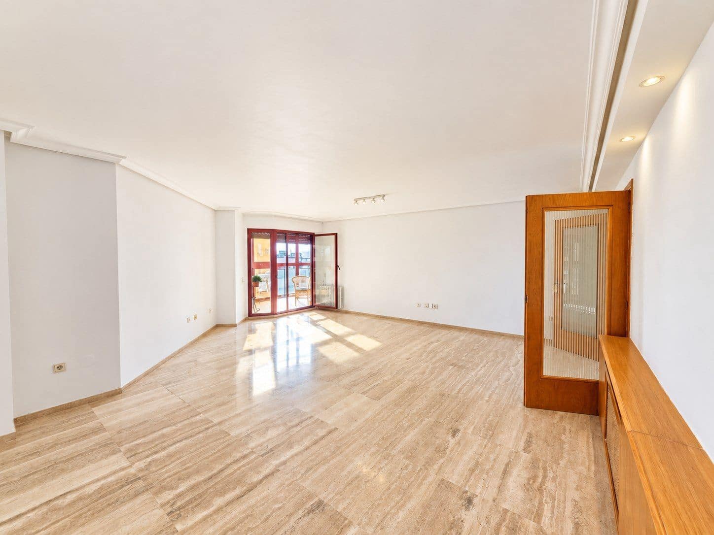 2 Zimmer Penthouse zu verkaufen in Alicante / Alacant Stadt mit Garage - 375.000 € (Ref: 10135595)
