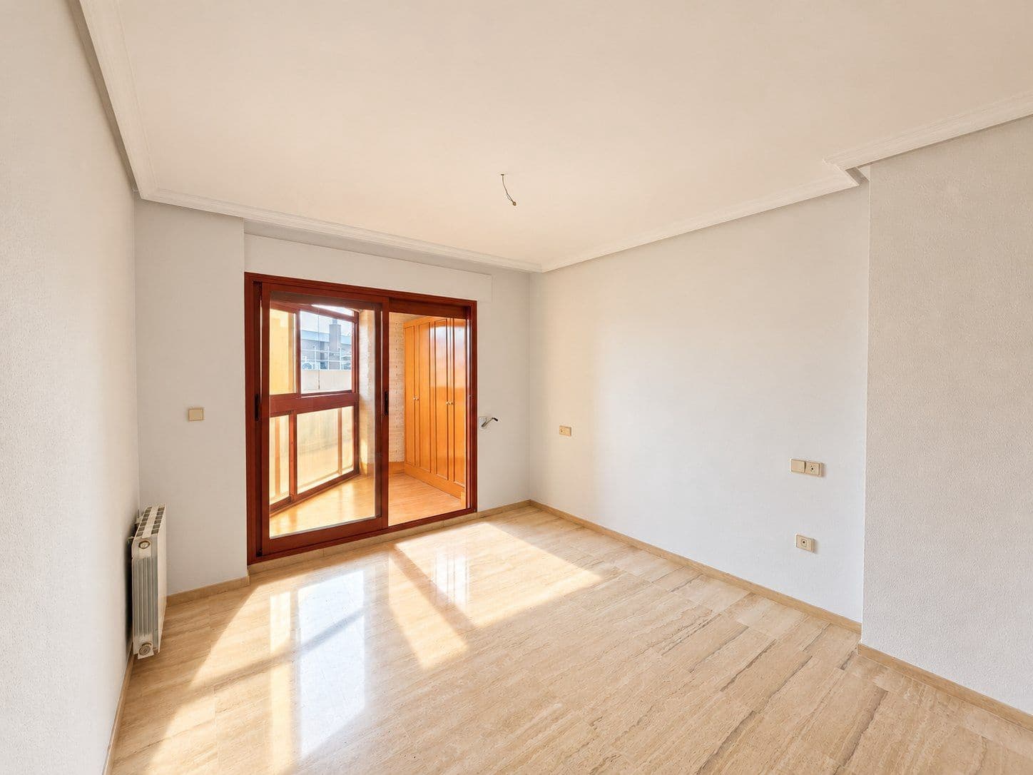 2 Zimmer Penthouse zu verkaufen in Alicante / Alacant Stadt mit Garage - 375.000 € (Ref: 10135595)