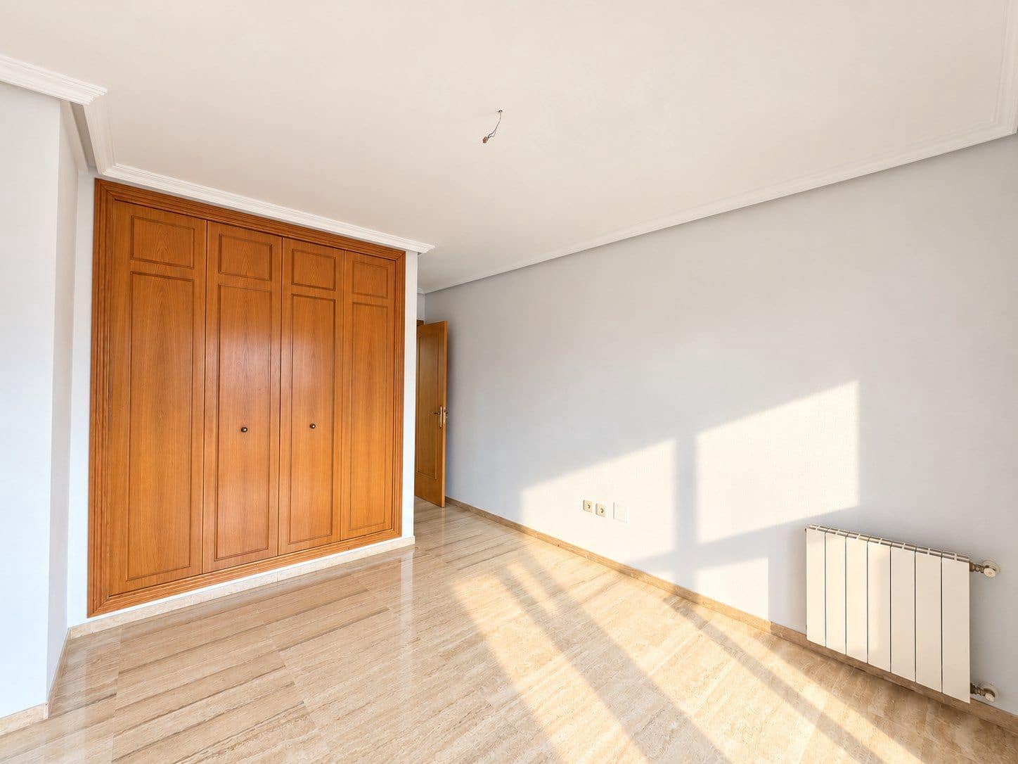2 Zimmer Penthouse zu verkaufen in Alicante / Alacant Stadt mit Garage - 375.000 € (Ref: 10135595)