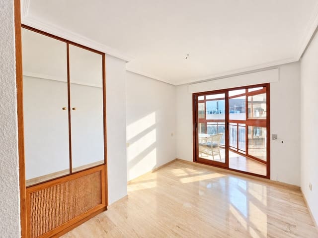 2 Zimmer Penthouse zu verkaufen in Ensanche - Diputacion, Alicante / Alacant Stadt mit Garage - 375.000 € (Ref: 10135595)