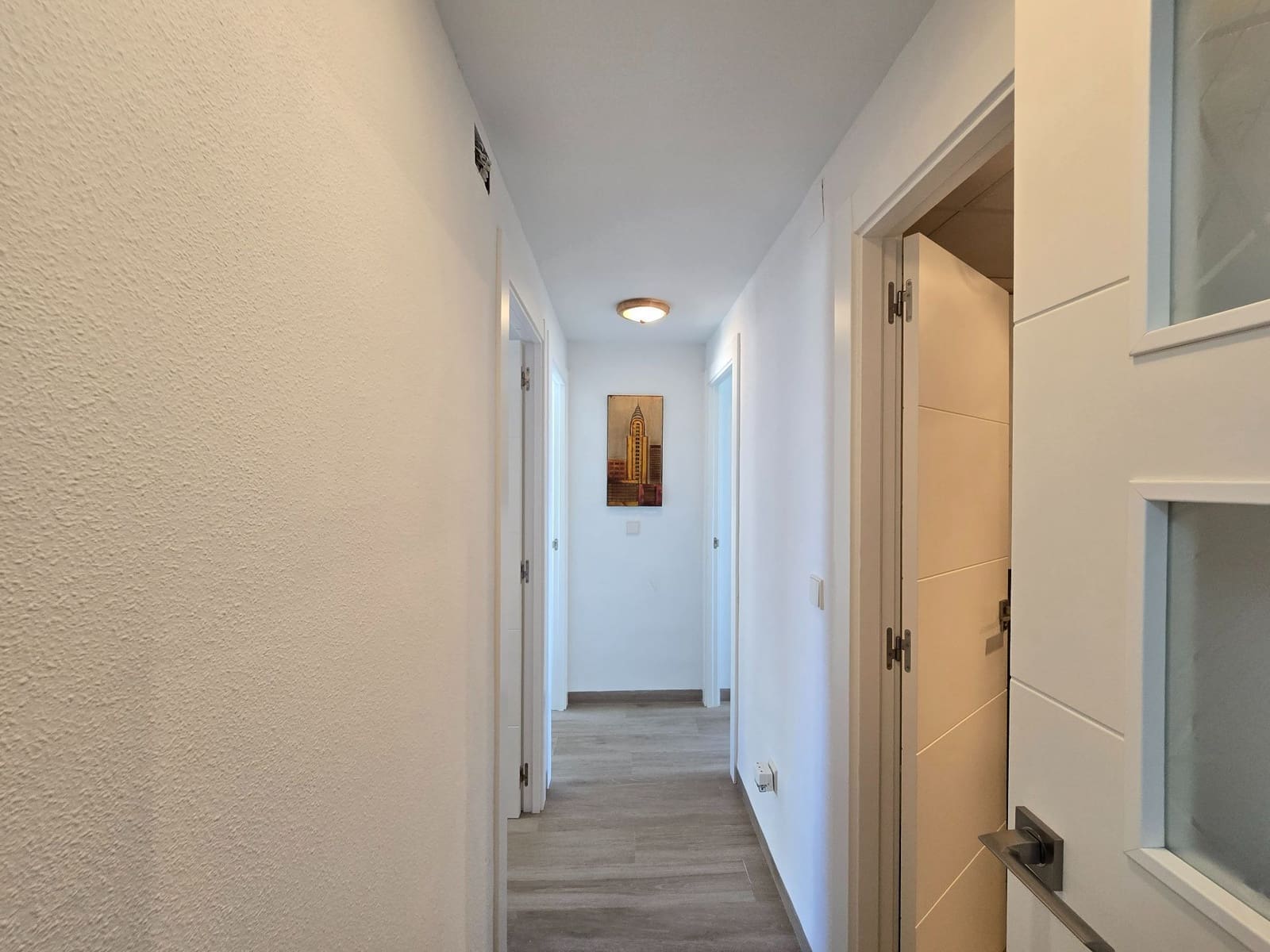 3 slaapkamer Flat te huur in Alicante stad met zwembad garage - € 1.800 (Ref: 10168146)