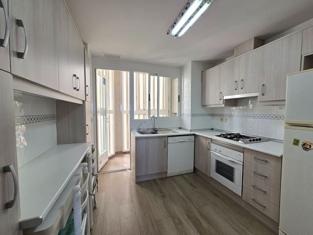 3 slaapkamer Flat te huur in Alicante stad met zwembad garage - € 1.800 (Ref: 10168146)