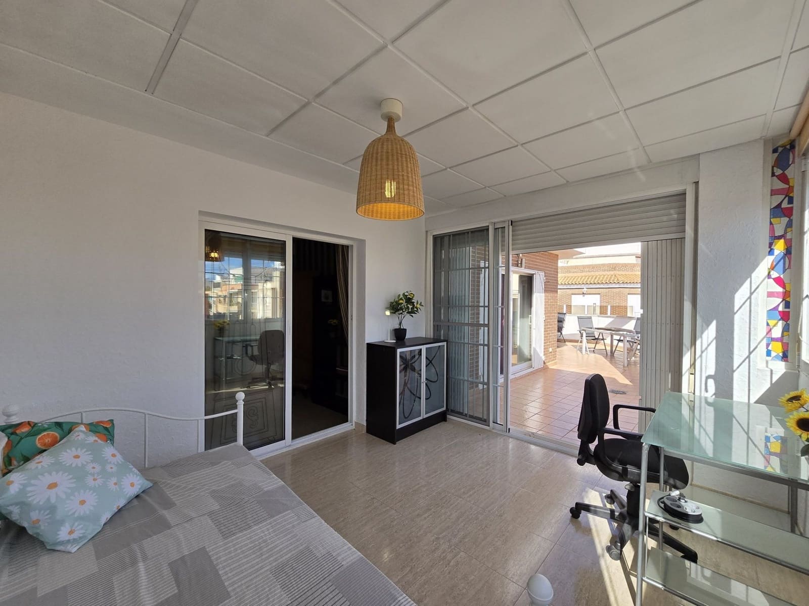 3 soverom Penthouse til leie i Alicante by med garasje - € 1 250 (Ref: 10170514)