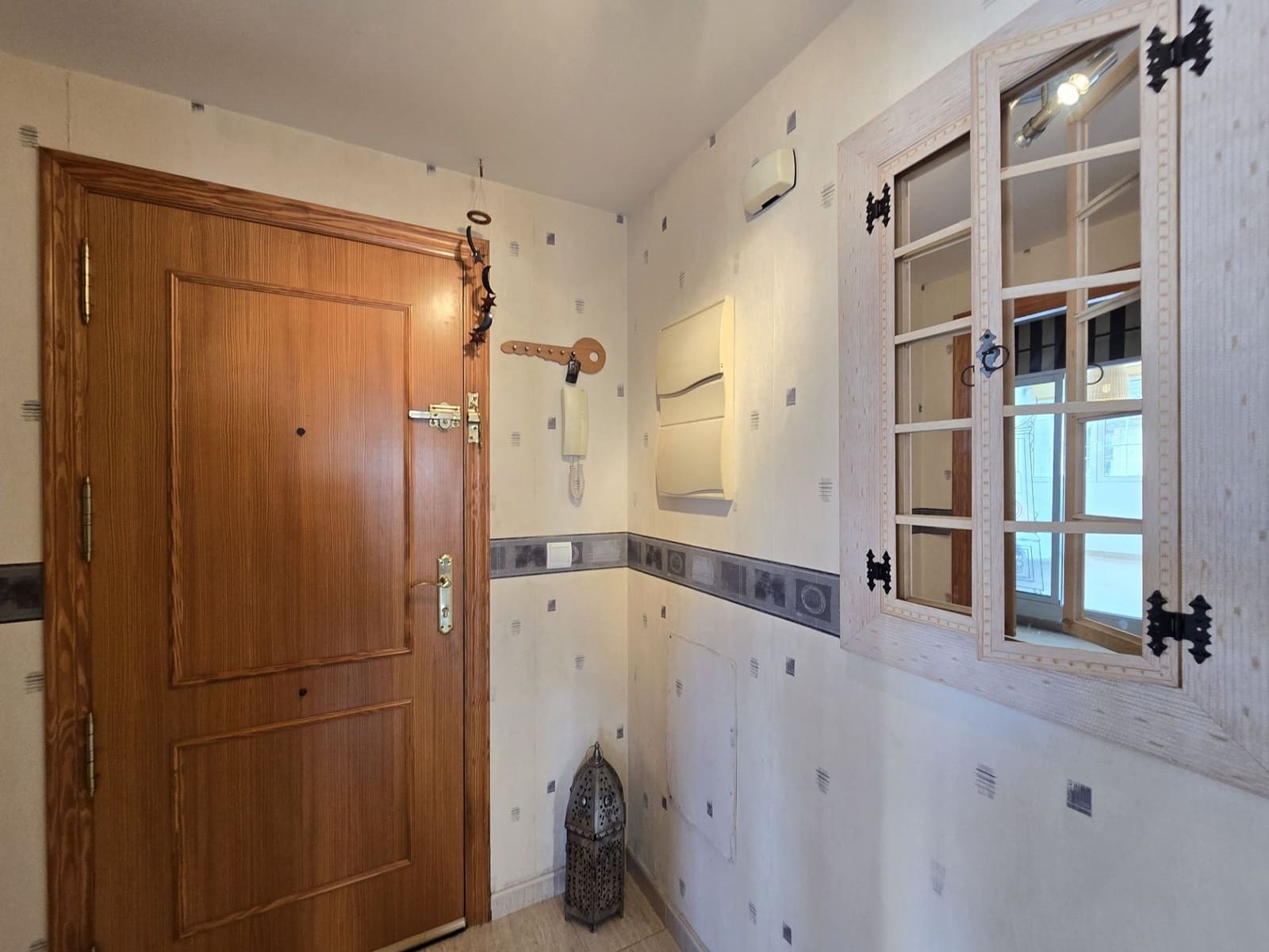 3 soverom Penthouse til leie i Alicante by med garasje - € 1 250 (Ref: 10170514)