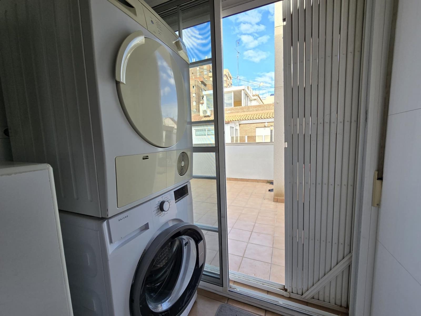 3 soverom Penthouse til leie i Alicante by med garasje - € 1 250 (Ref: 10170514)