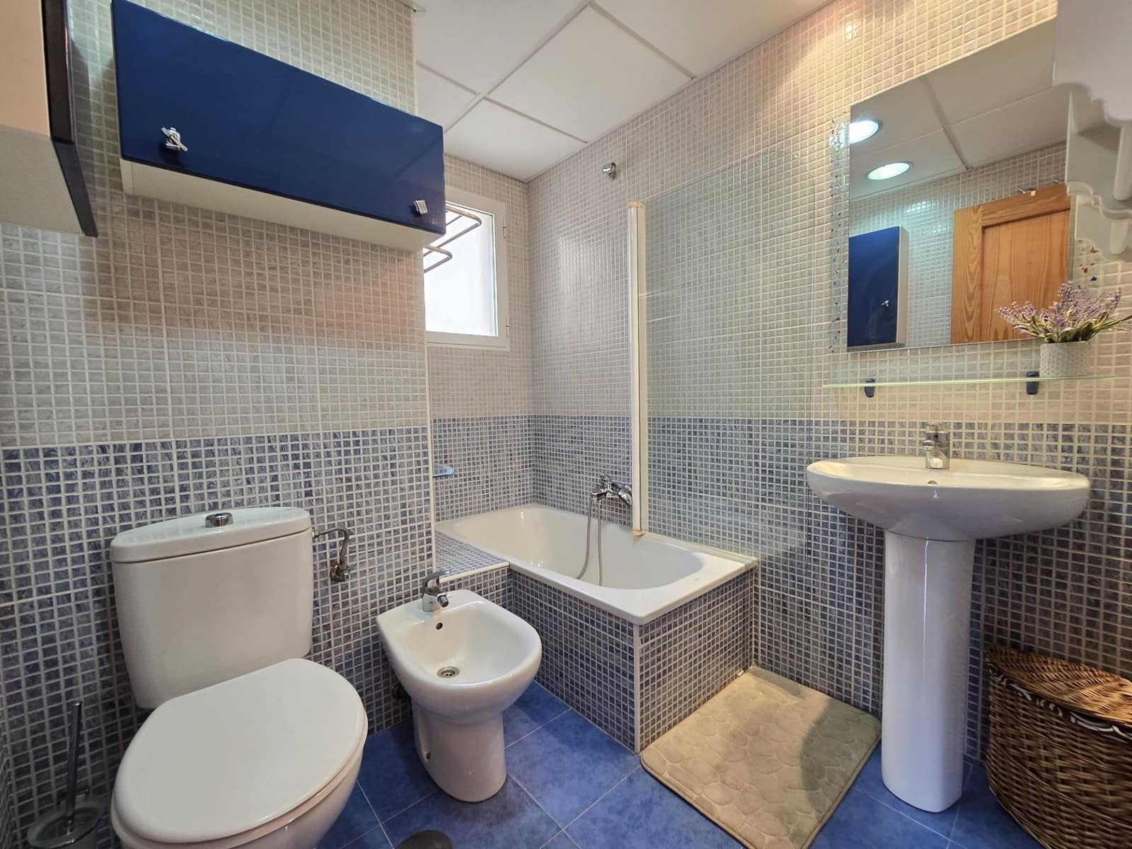 3 soverom Penthouse til leie i Alicante by med garasje - € 1 250 (Ref: 10170514)