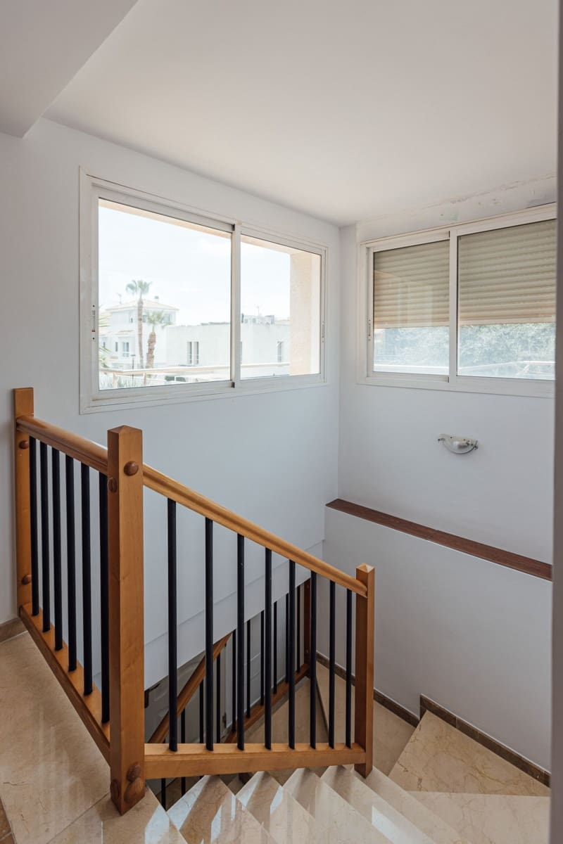 4 soveværelse Villa til leje i Alicante by med swimmingpool garage - € 3.750 (Ref: 9269164)