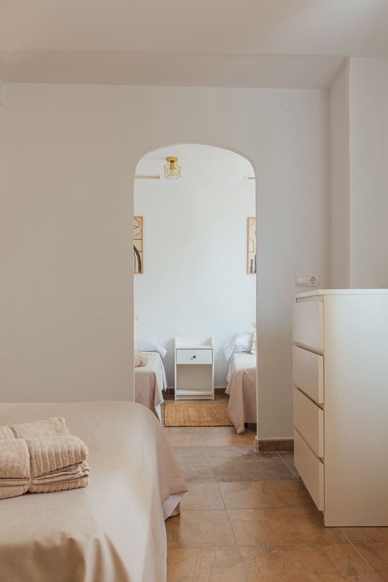 4 soveværelse Villa til leje i Alicante by med swimmingpool garage - € 3.750 (Ref: 9269164)