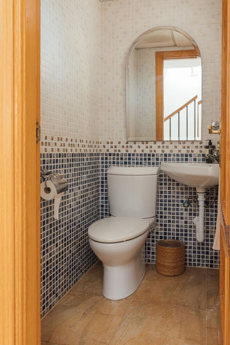 4 soveværelse Villa til leje i Alicante by med swimmingpool garage - € 3.750 (Ref: 9269164)