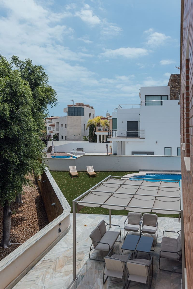 4 soveværelse Villa til leje i Alicante by med swimmingpool garage - € 3.750 (Ref: 9269164)