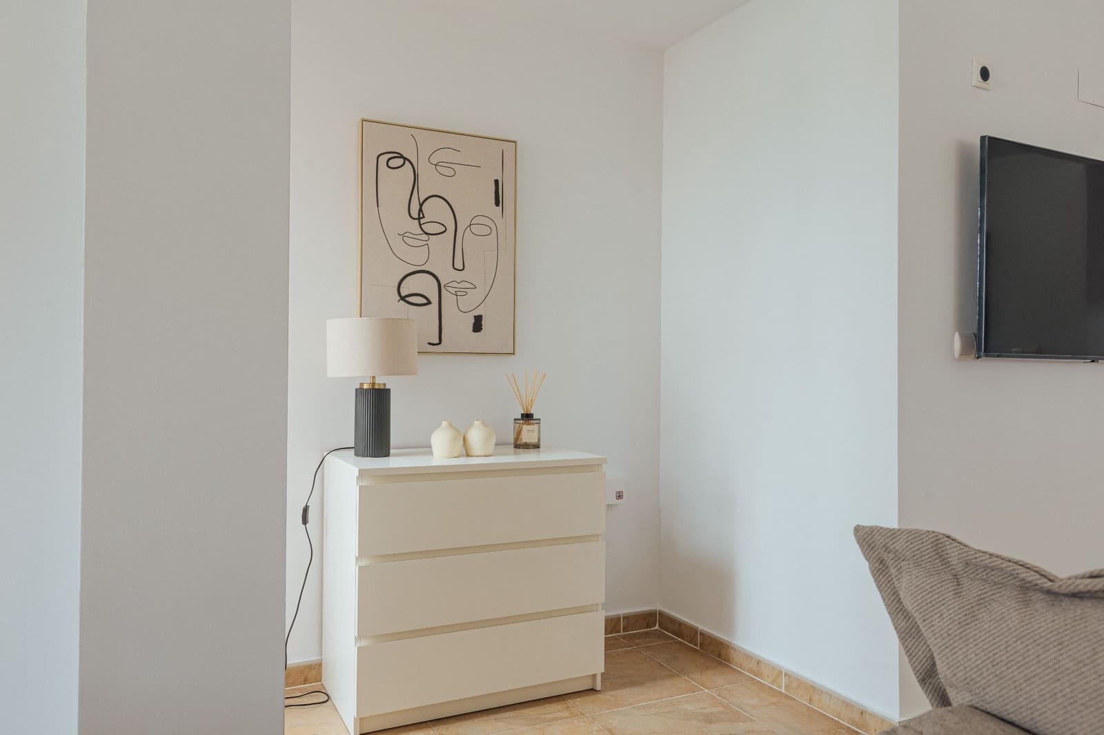 4 soveværelse Villa til leje i Alicante by med swimmingpool garage - € 3.750 (Ref: 9269164)